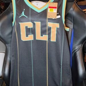 Charlotte Hornets Mens Large City Edition Team Jersey